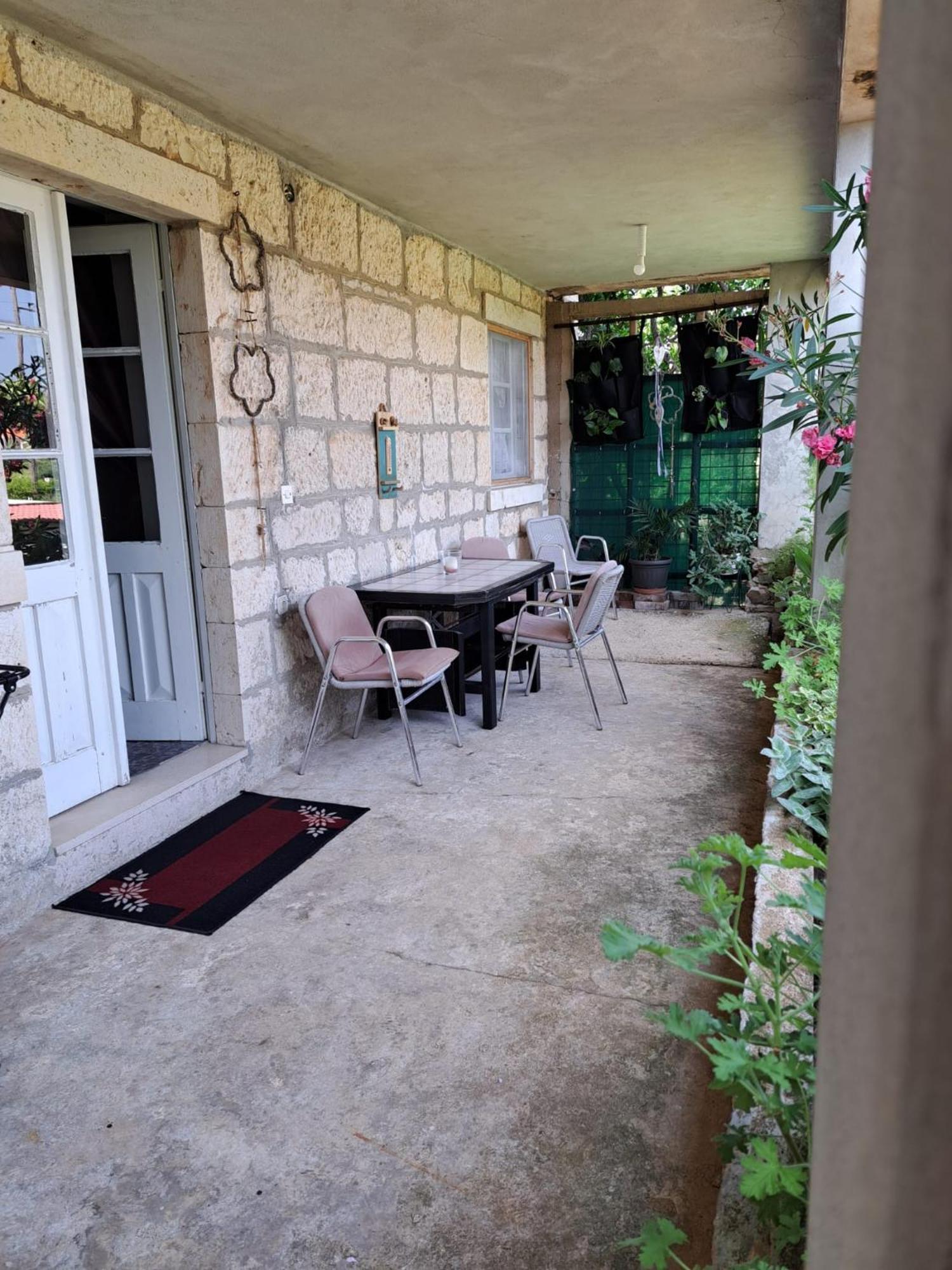 Apartmani Dusica Lumbarda Bagian luar foto
