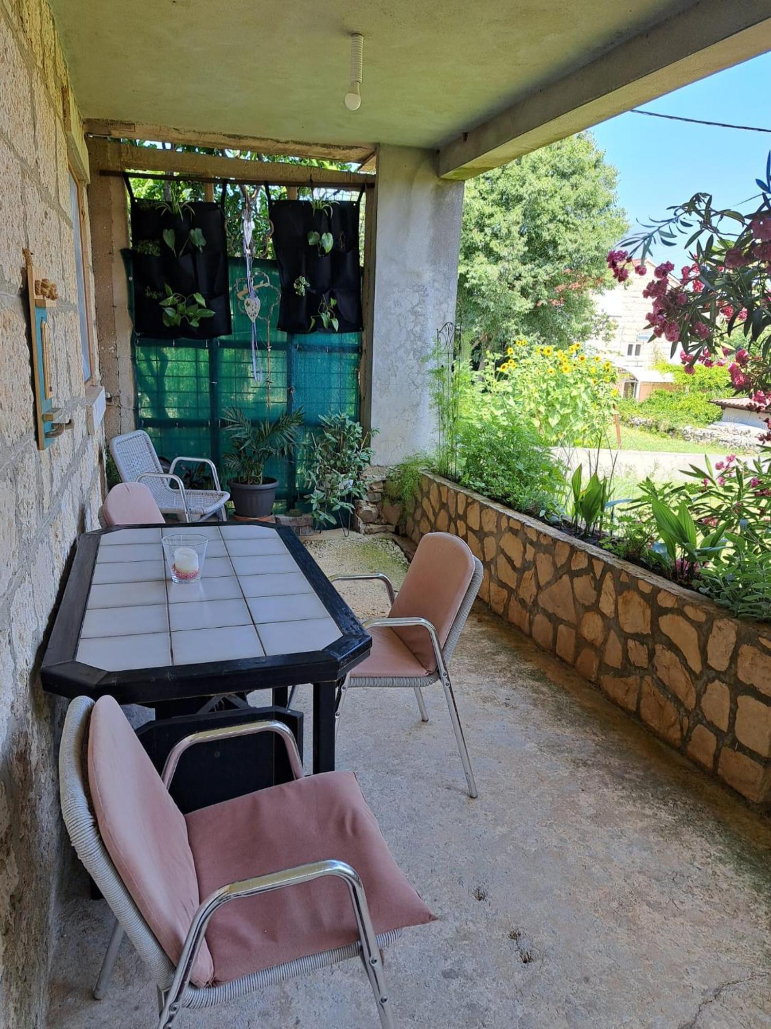 Apartmani Dusica Lumbarda Bagian luar foto