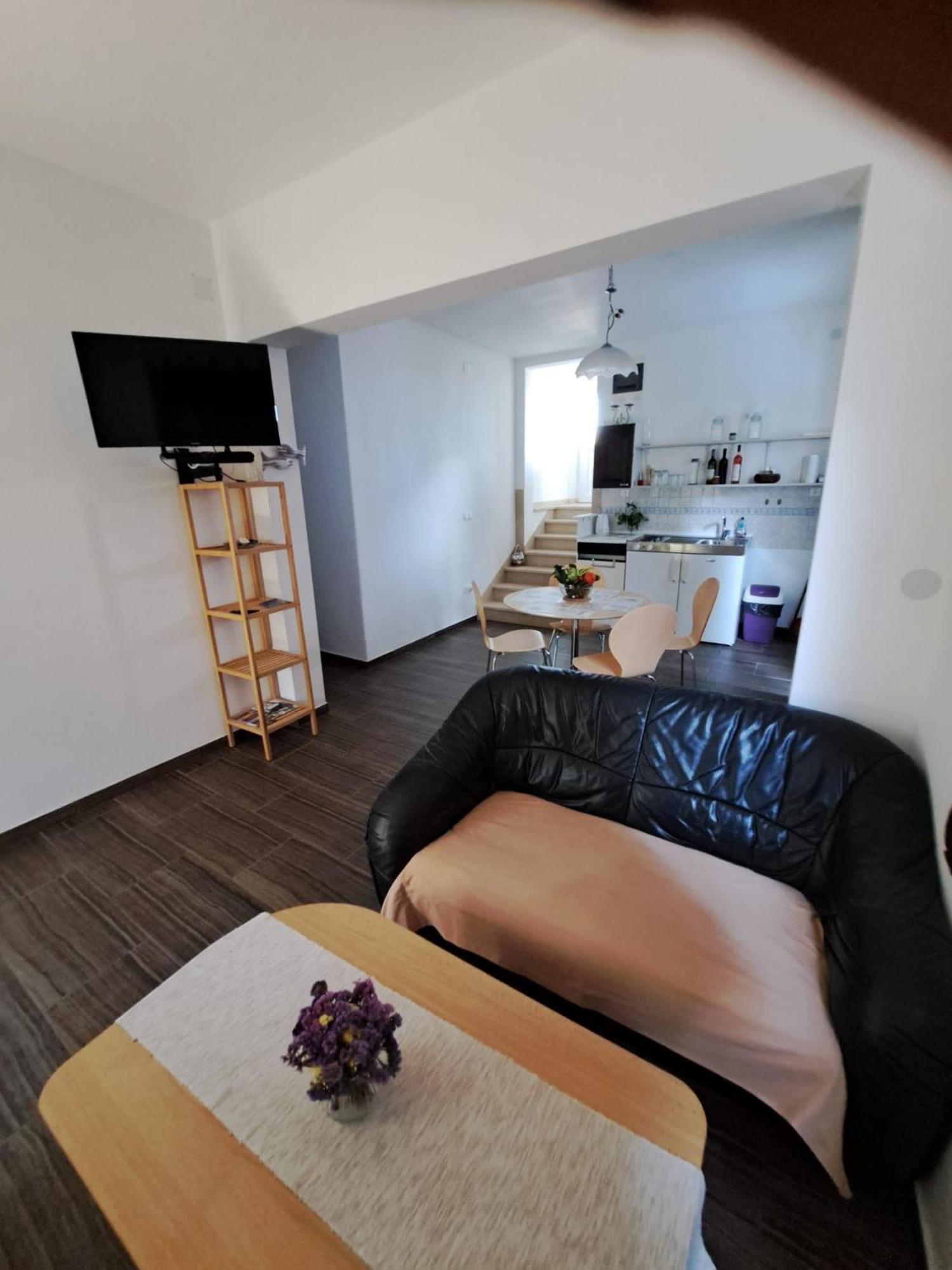 Apartmani Dusica Lumbarda Bagian luar foto